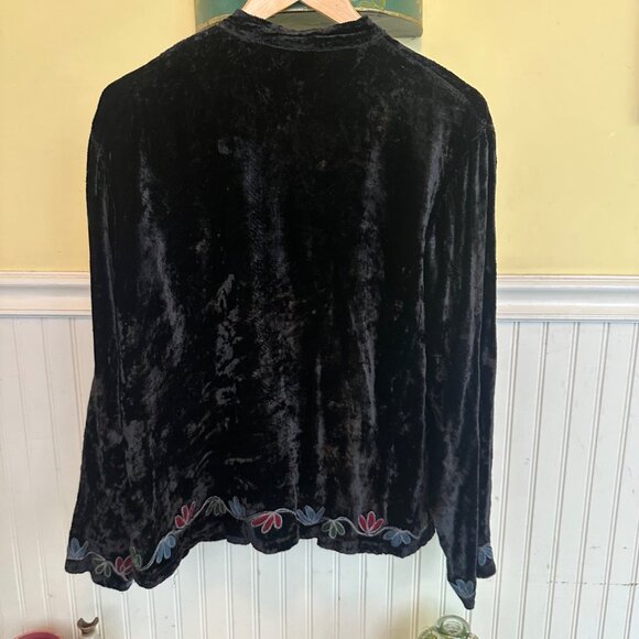 Sacred Threads Black Velvet Embroidered Floral Button-Up Jacket & Skirt M/L - Picture 3 of 13